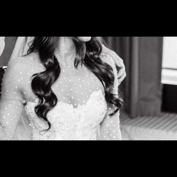 Wedding Gown - Picture 7 of 7